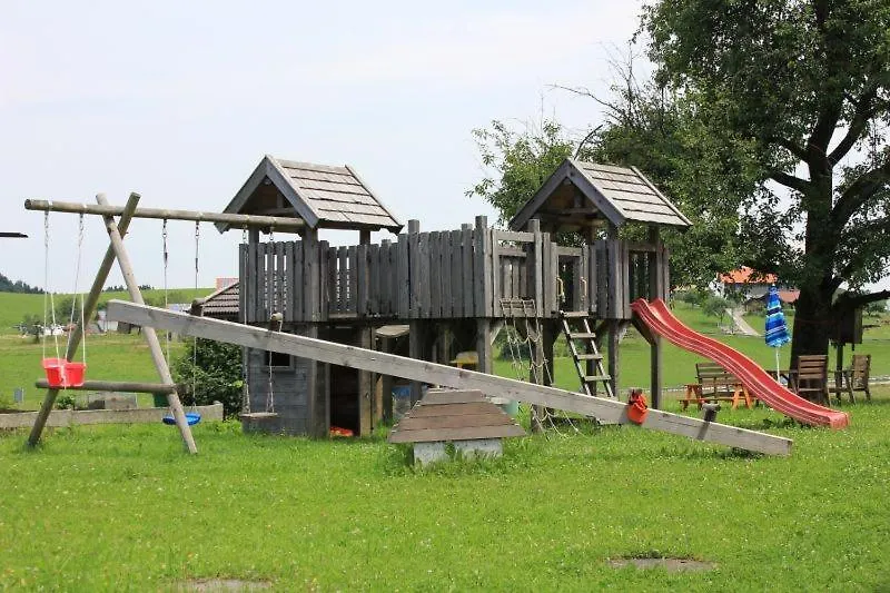 Séjour à la ferme Villa Haus Strehhuber à Neukirchen am Teisenberg Allemagne